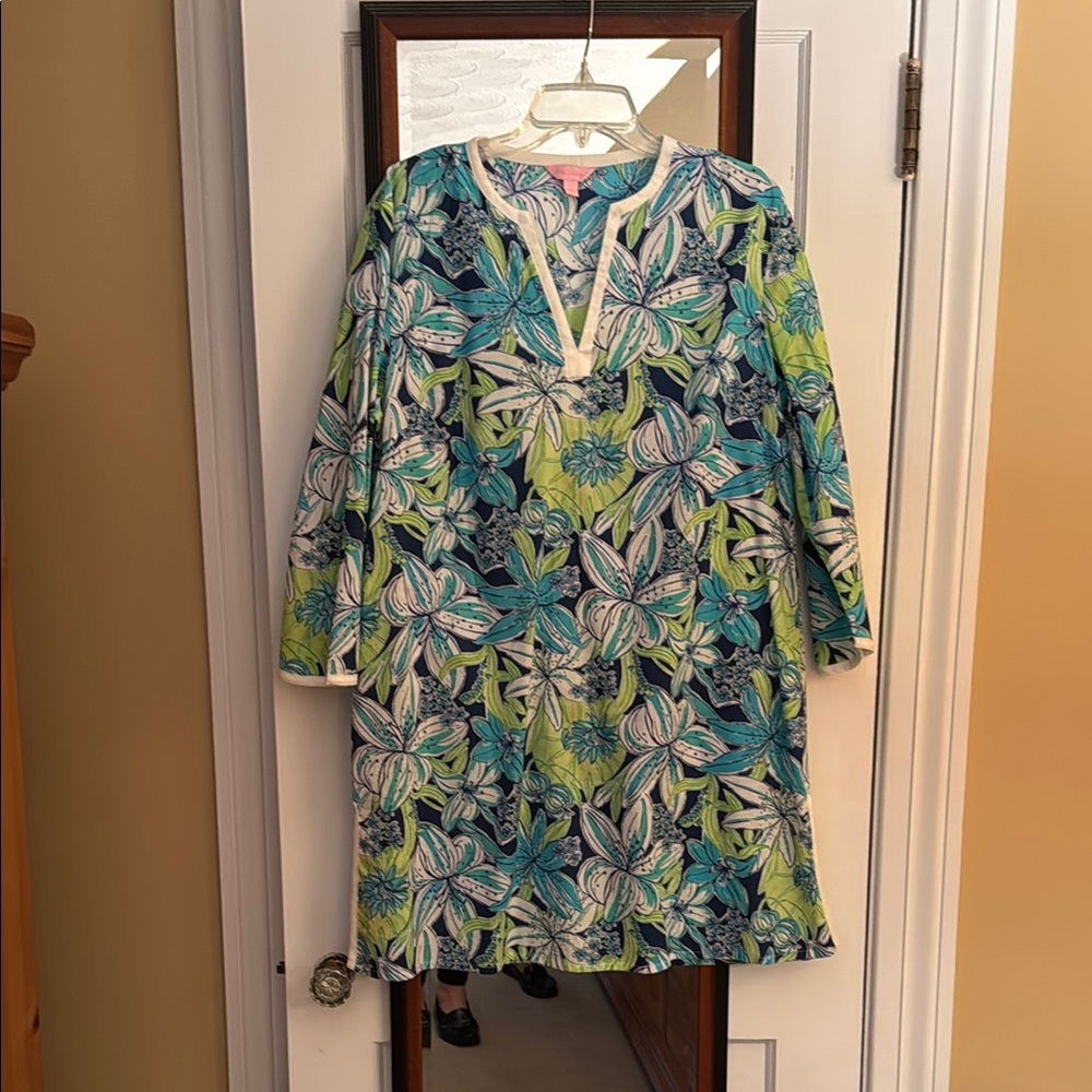 Lily Pulitzer Floral Long Sleeve tunic-beach coverup. Tags removed:never worn